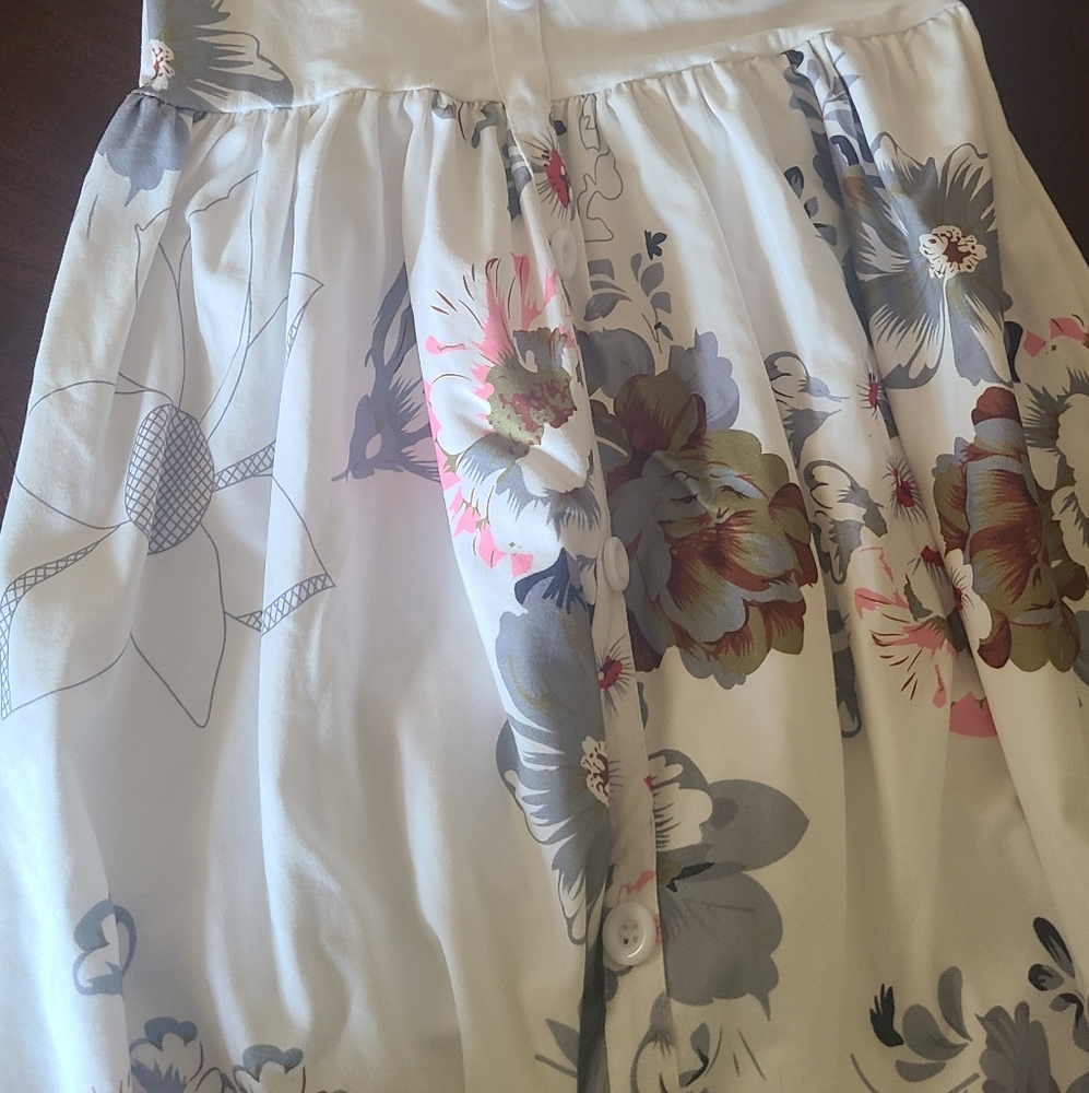 Dress - Picture 3 of 3